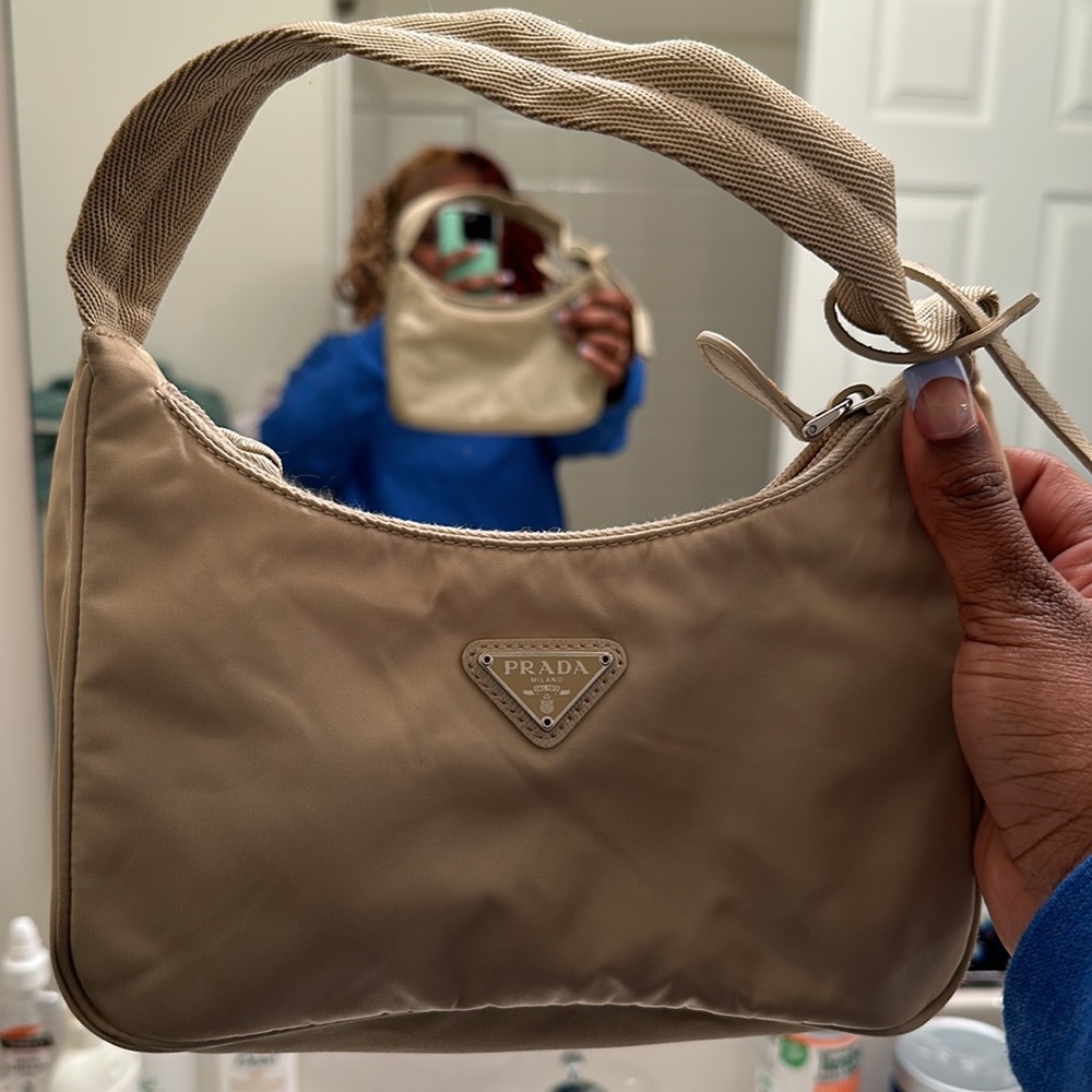 Prada purse 2000 edition - Picture 4 of 4